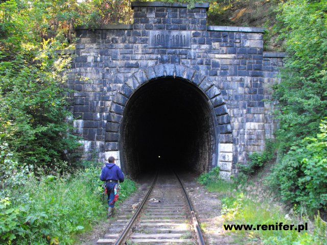 TUNEL KOLEJOWY POD MASYWEM WOŁOWCA 16