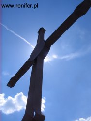 Montaż krzyża na kościele Ofiarowania Najświętszej Maryi Panny - Skawina